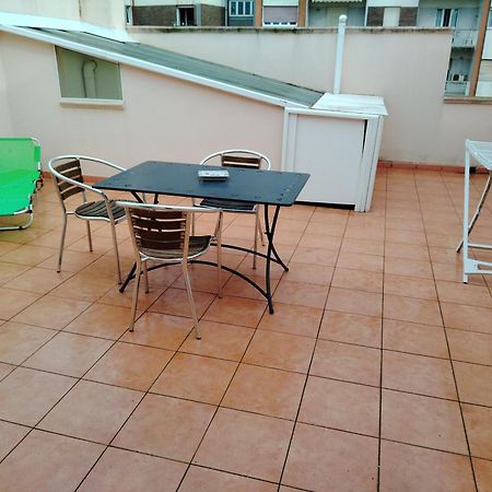Appartement Mansarda Con Terrazzo Privato à Barletta Extérieur photo