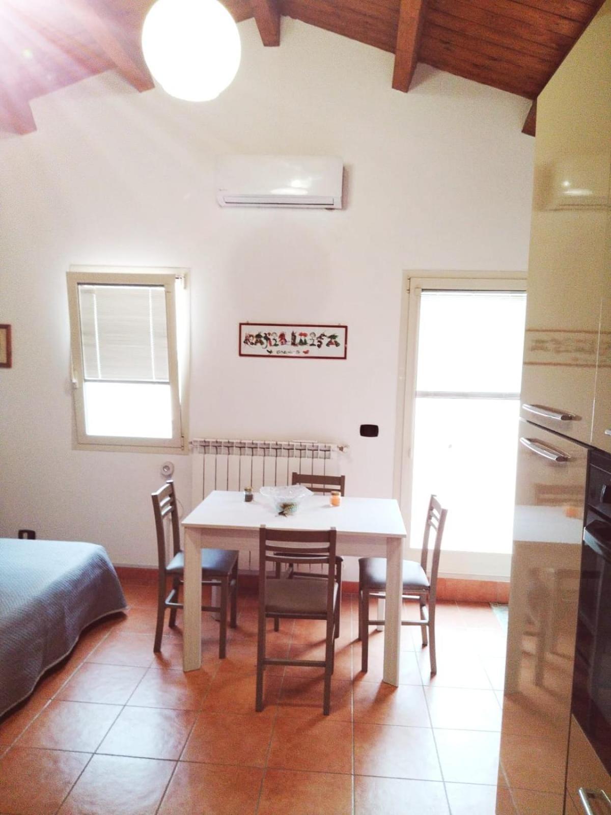 Appartement Mansarda Con Terrazzo Privato à Barletta Extérieur photo