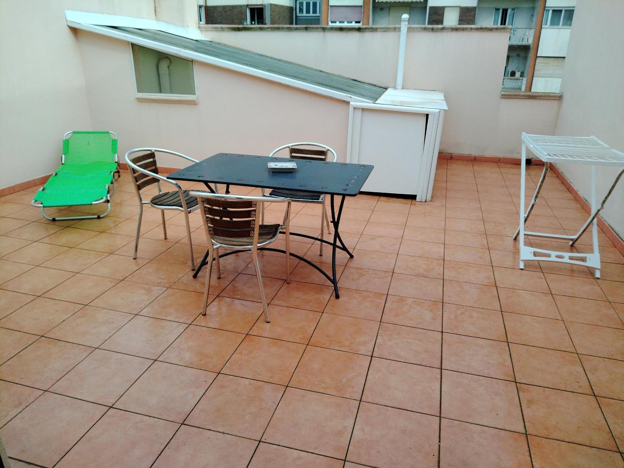 Appartement Mansarda Con Terrazzo Privato à Barletta Extérieur photo